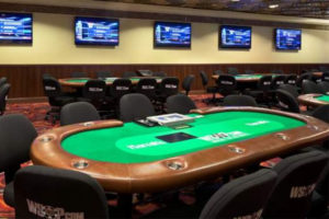Harrahs poker room >